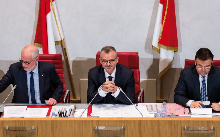 « Il faut la paix au conseil national »