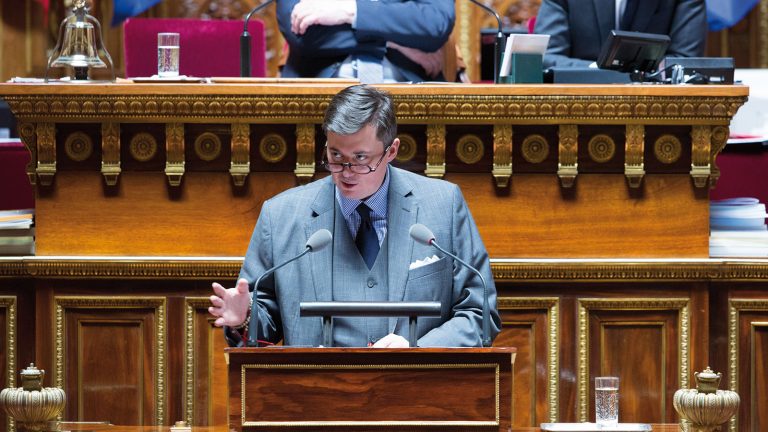 « La France devient un épouvantail à investisseurs »