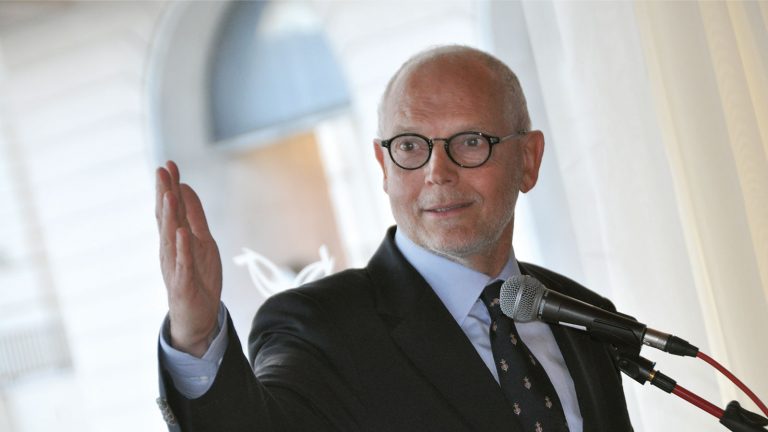 Première réforme pour Serge Telle