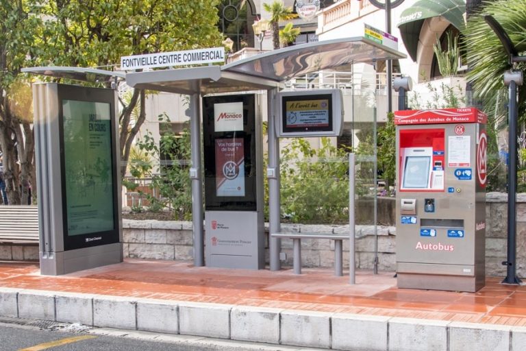 Marché des abribus connectés : litige au Tribunal suprême