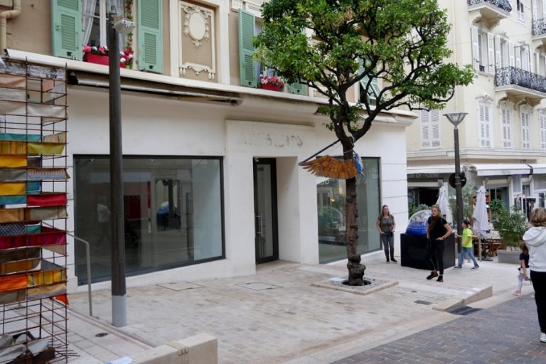 Commerces vides : l’État à la rescousse