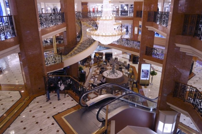 Métropole shopping center galerie