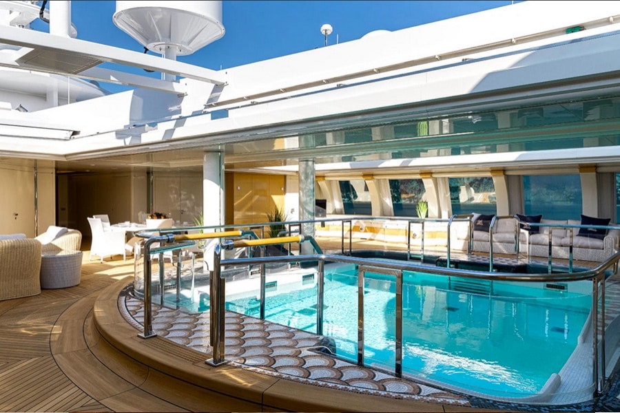 Vente superyacht Lady Moura