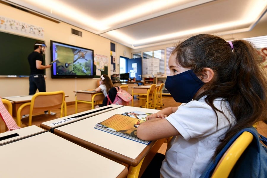 port du masque élève monaco Conseil National