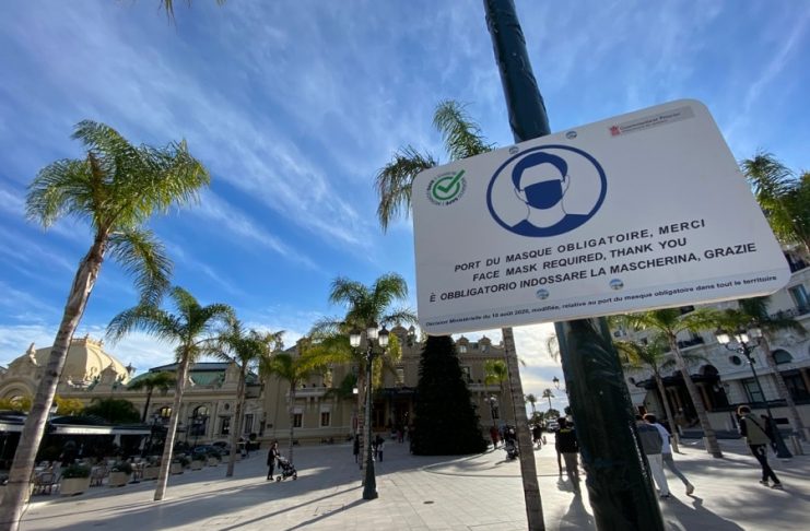 Masques en extérieur, télétravail, protocole sanitaire dans les écoles : tous les allégements demandés par le Conseil national