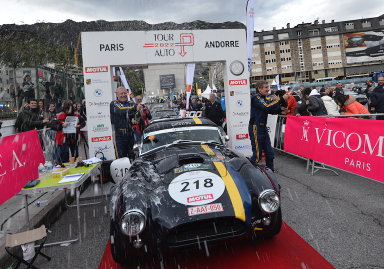 Deux personnalités monégasques remportent une prestigieuse course automobile