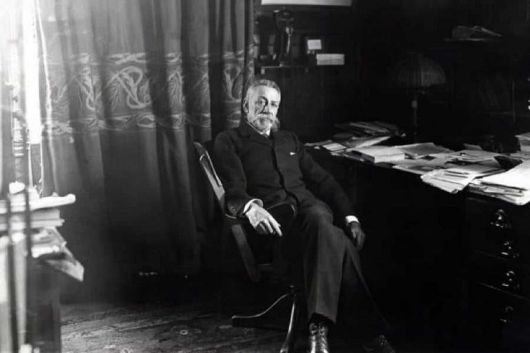 Stéphane Bern et Erik Orsenna attendus à Monaco pour parler de la vie du prince Albert 1er