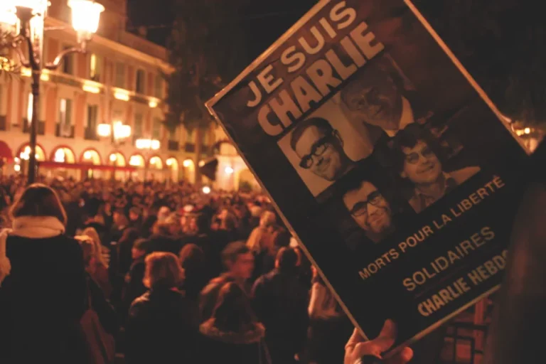 Charlie Hebdo Rassemblement Monaco Places d'armes